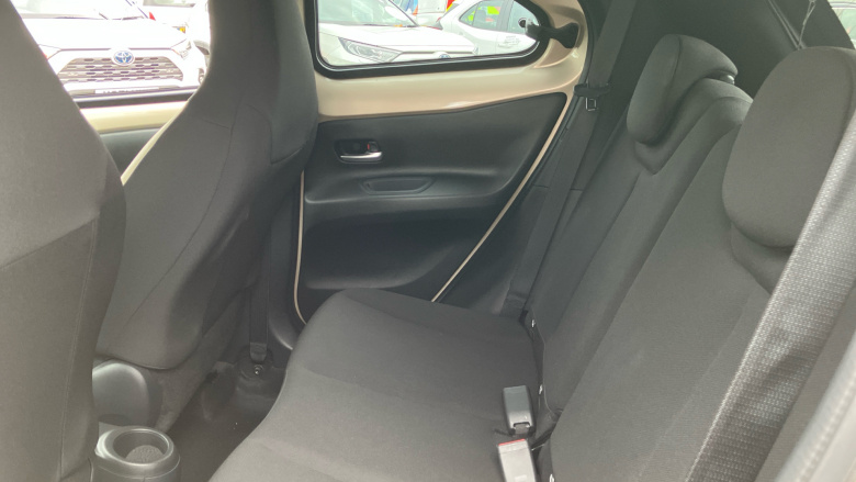 Toyota Aygo X 1.0 VVT-i Edge 5dr Petrol Hatchback